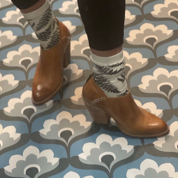 Freebird by Steven Steel Distressed Booties in Tan Size 8 - Picture 8 of 15